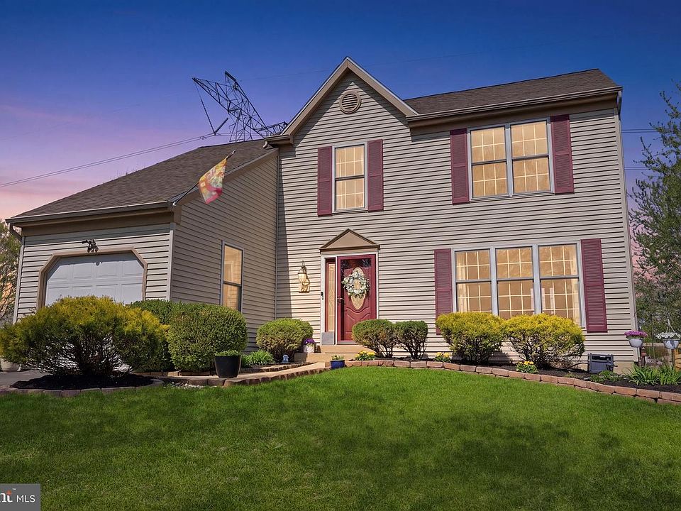 1st image of 73 Saratoga Way