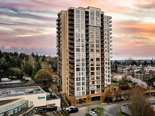 511 Rochester Ave #404, Coquitlam, BC V3K 0A2