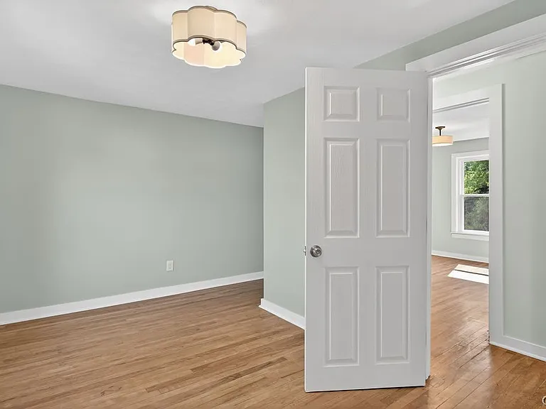 423 Wendell Ter — Photo 28