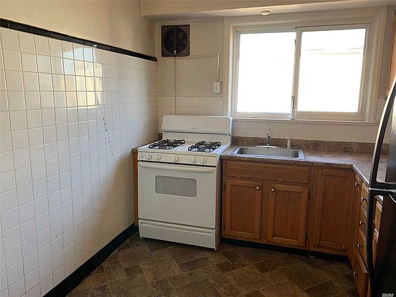 4th image of 129 Meacham Ave APT 2
