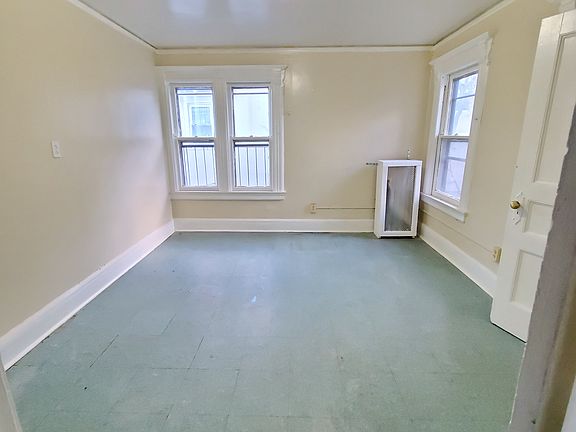 5th image of 15 Washington Ave #2F