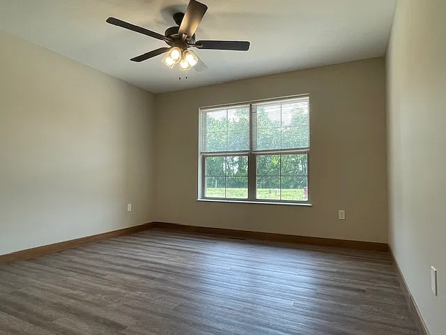 231 Lakeside Dr #231 — Photo 8