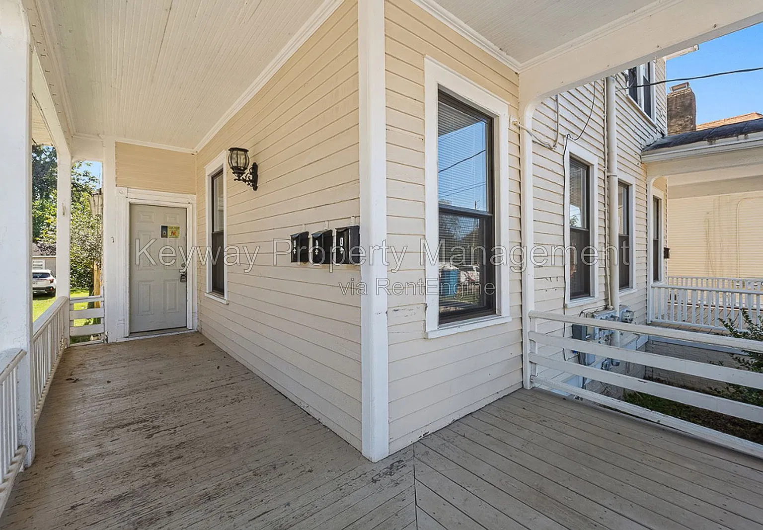 250 Telfair St — Photo 2