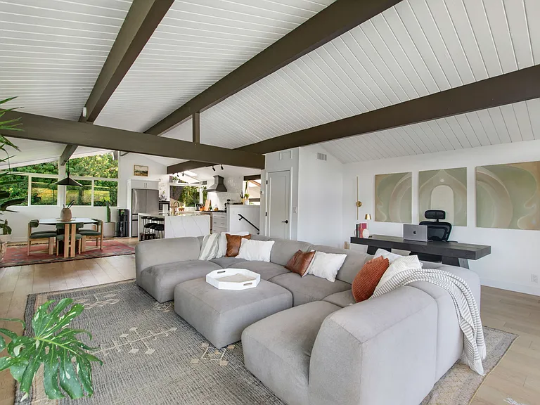 1495 Regatta Rd — Photo 27