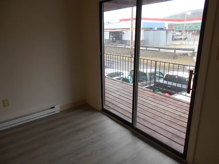 Charles Place Apartments — Photo 3