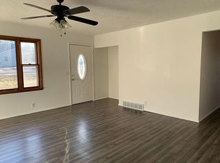 102 E 3rd Ave, Coal Valley, IL