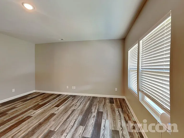 166 Oak Creek Rd — Photo 3