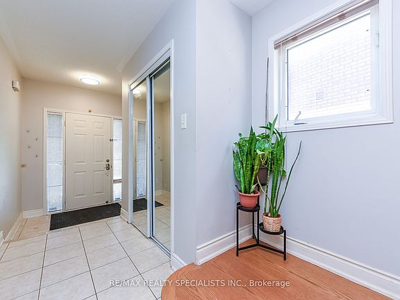 5th image of 27 Rotunda St