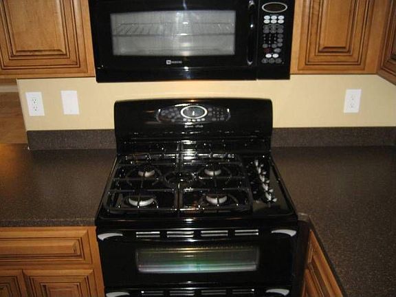 Gas stove