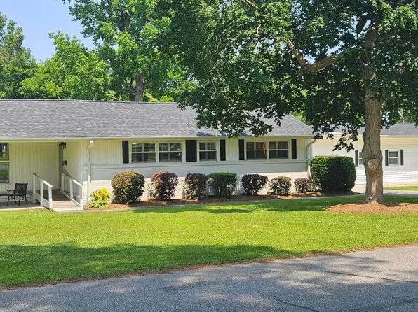 301 Graham St, Clinton, NC 28328