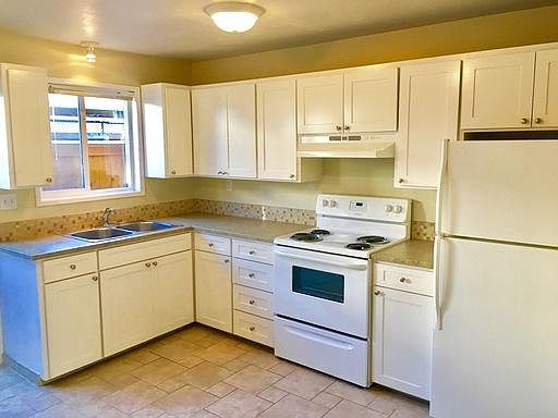 2nd image of 1333 W 18th Ave APT 8