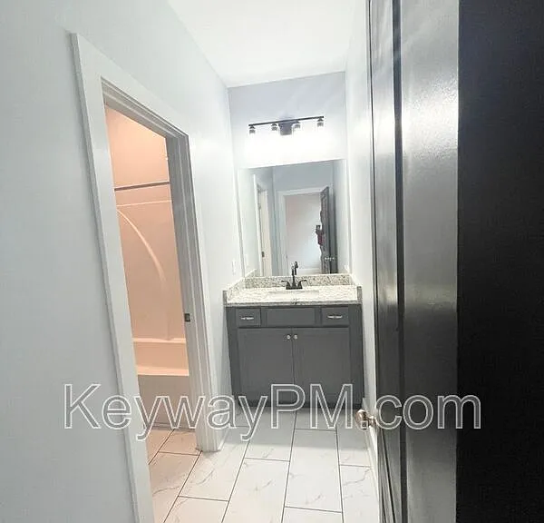 2217 Laurens St — Photo 13