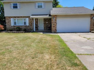 2816 Waterford Dr, Saginaw, MI 48603