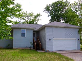 80 Clearcove Dr, Reeds Spring, MO 65737