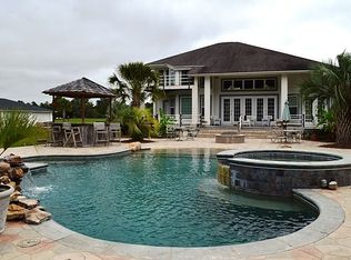 1125 Barnyard Rd, Bonneau, SC 29431