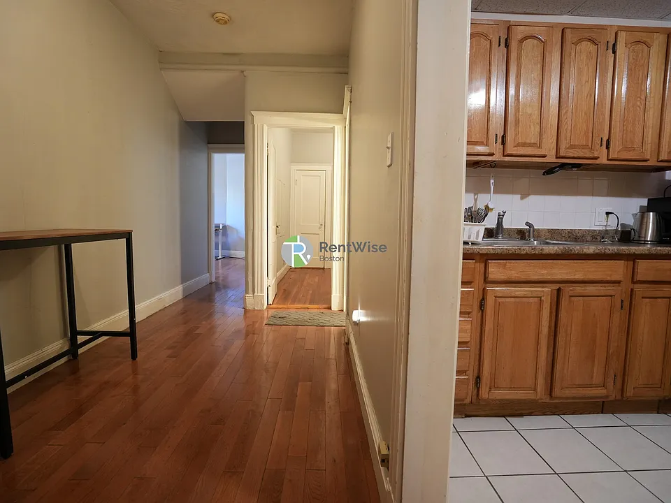 28 Sidlaw Rd #3