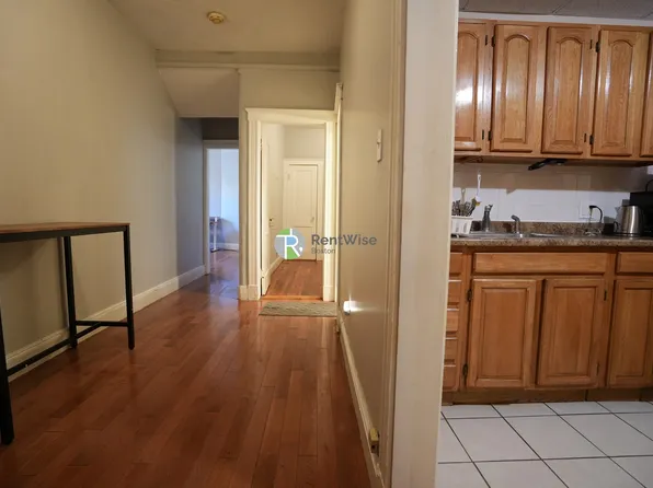 28 Sidlaw Rd APT 3, Brighton, MA 02135