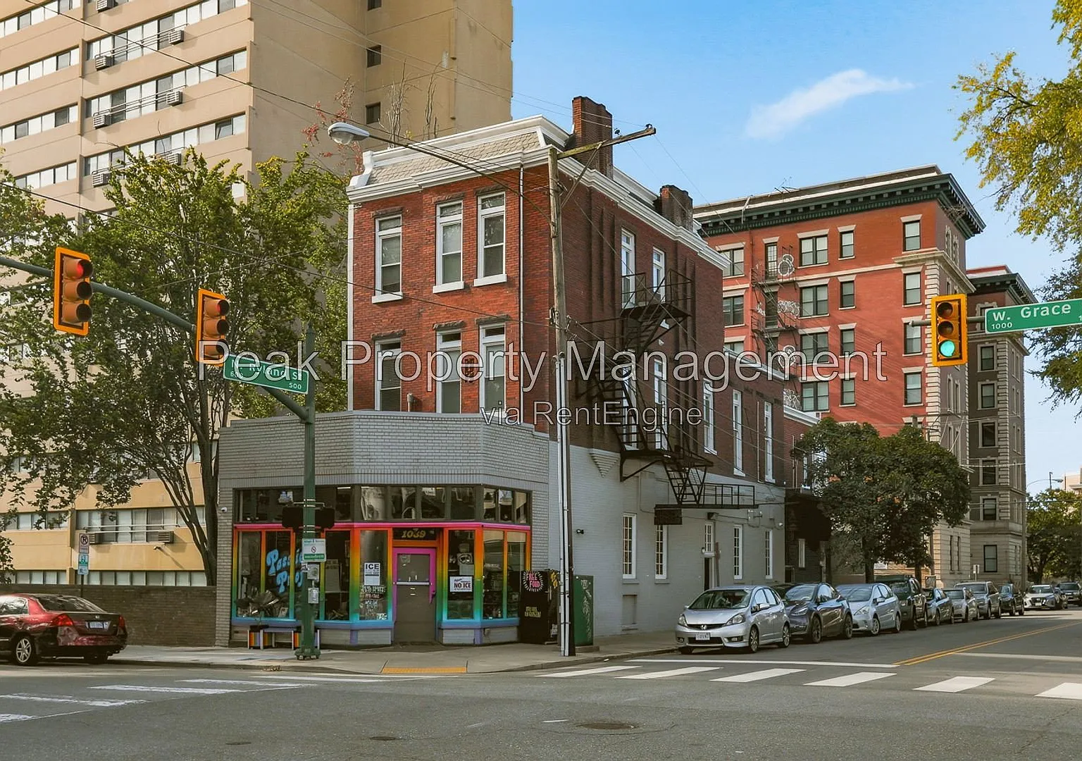 2 bed, 1.0 bath, 900 sqft, $1,400 — Photo 1