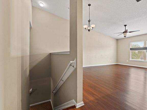 2nd image of 7055 Deer Lodge Cir #109-1