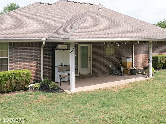 4th image of 2135 Parkridge Dr