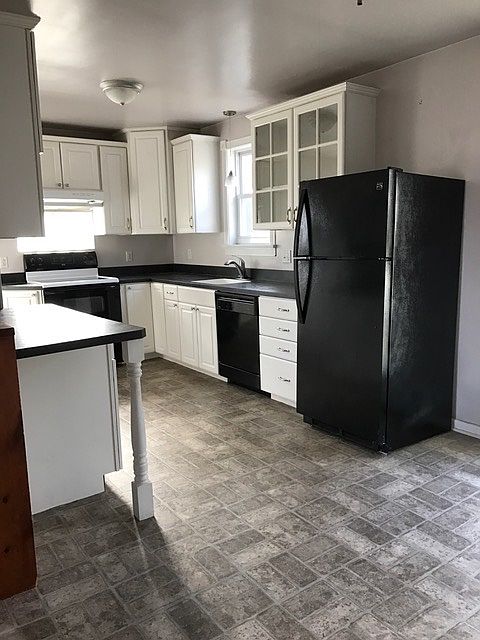 1st image of 48 Girard St