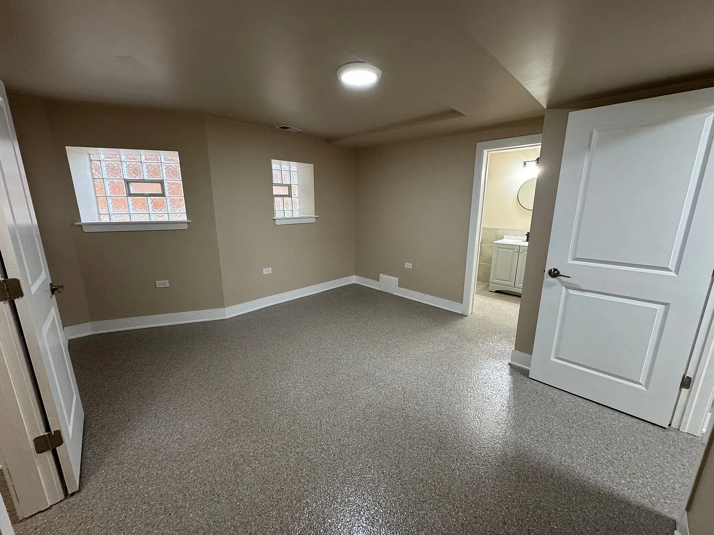 3 bed, $1,700 — Photo 3