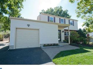 1306 Walnut Ridge Dr, Downingtown, PA 19335
