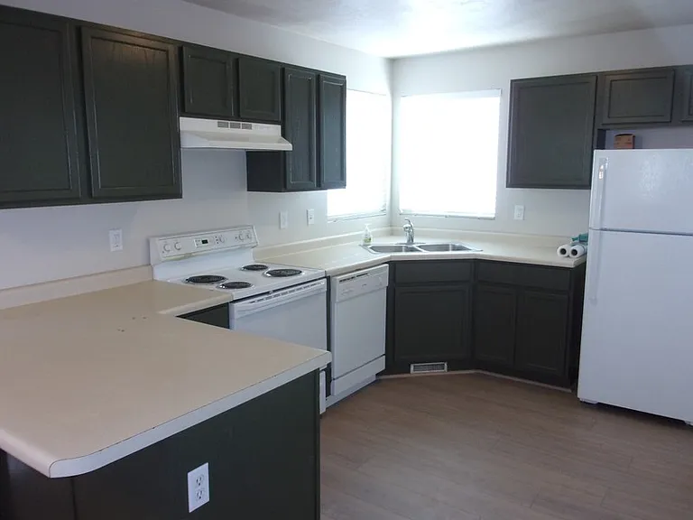 1863 Twilight Ln — Photo 9