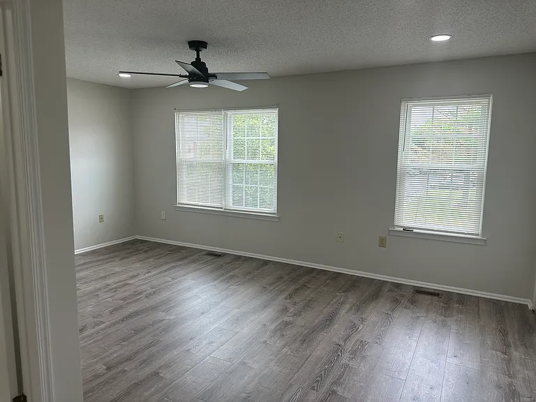 61 Goodwin Dr — Photo 3