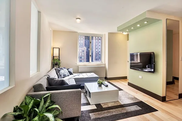 Sold by LG Fairmont Group | media 1