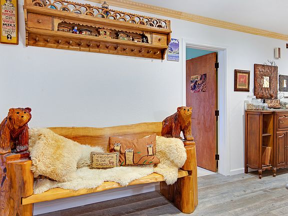 Entry Bear Bench Decor