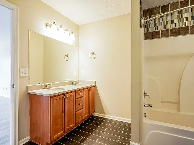 1021 Tammy Sue Ln — Photo 11