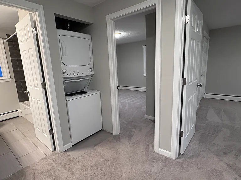 435 Elmwood Dr — Photo 10