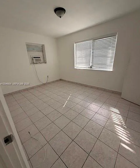 2510 NE 181st St #1 — Photo 5