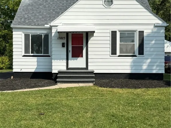13823 Cranwood Park Blvd, Cleveland, OH 44125
