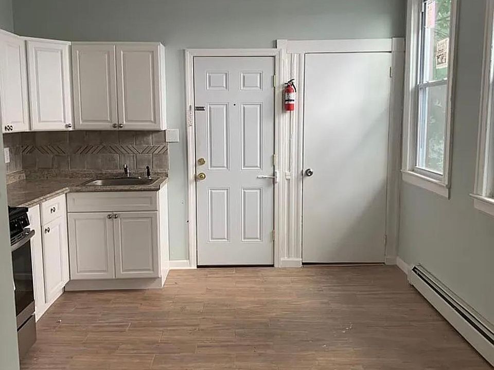 1st image of 14 New St Floor 1