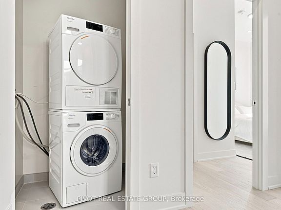 4th image of 15 Mercer St #4502