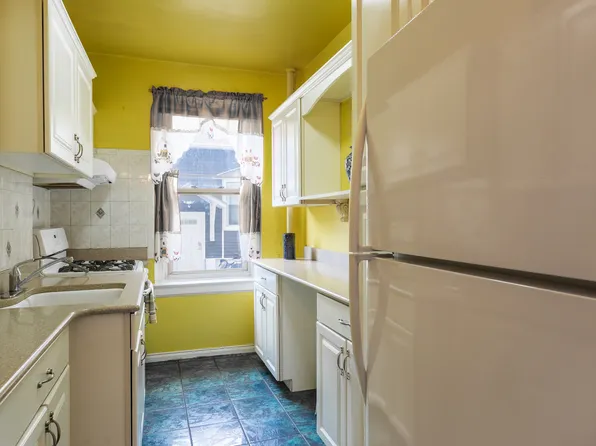 3321 Bruckner Boulevard image 6 of 7