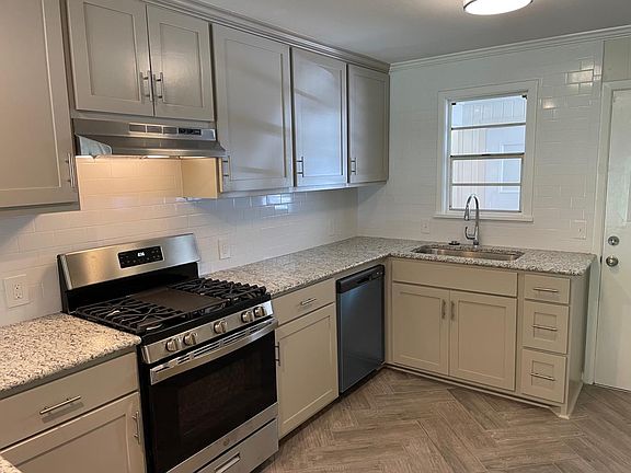 2nd image of 2404 Spencer Ave #B