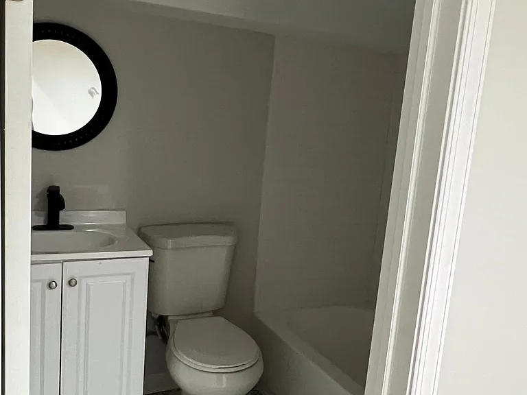 2329 E Fayette St — Photo 12