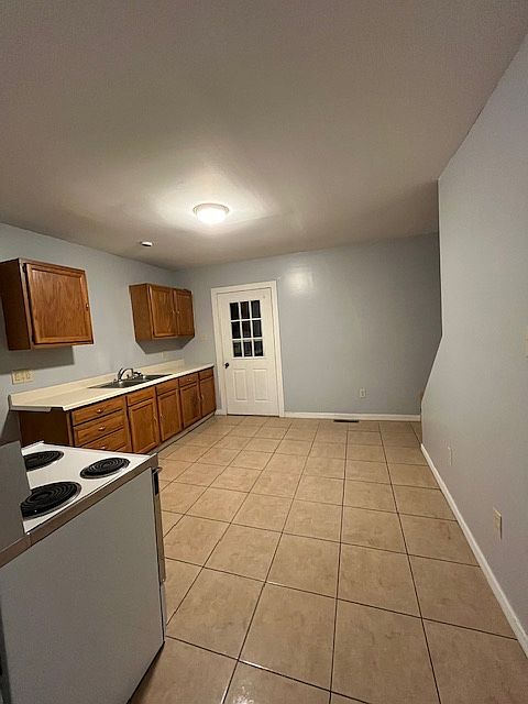 1st image of 169 Nottingham St #1