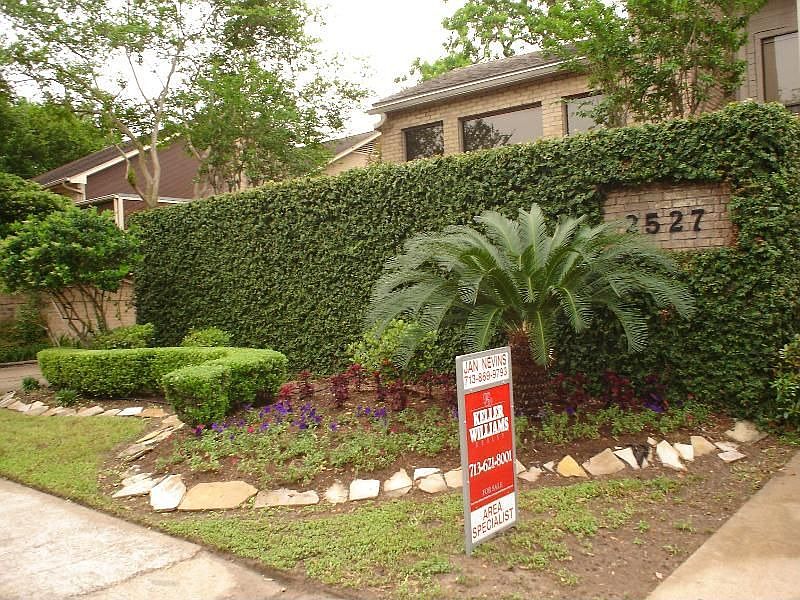 1st image of 2527 Potomac Dr Unit A