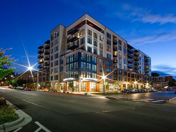 2nd image of 102 N G St #424