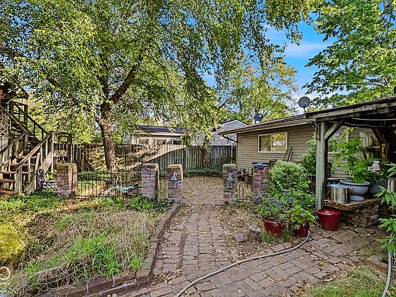 5th image of 2820 Lucas Way