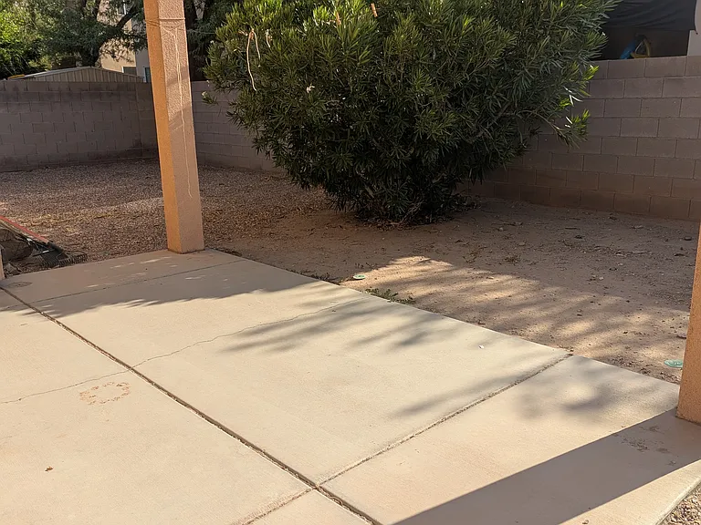 372 Megan Cir — Photo 33