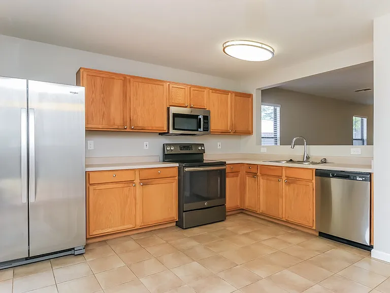 1006 S Clancy Cir — Photo 7