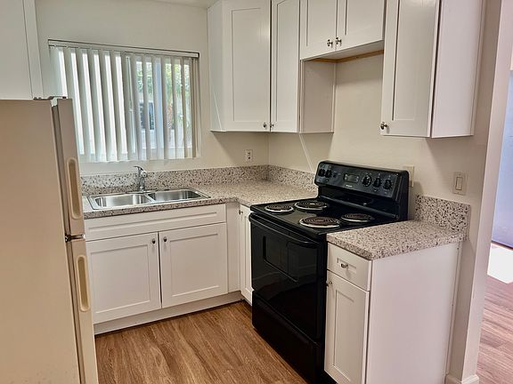 4th image of 429 Palm Ave APT 16