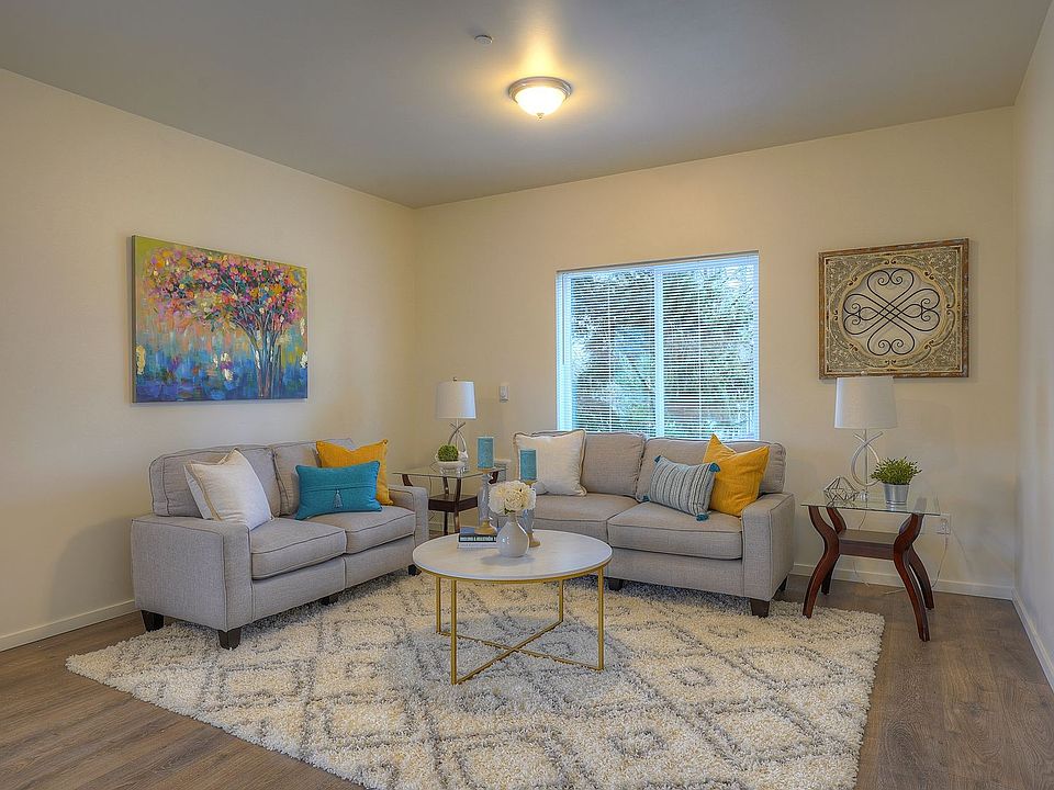 Apartments at Rainier Terrace Townhomes Apartment Rentals Lakewood