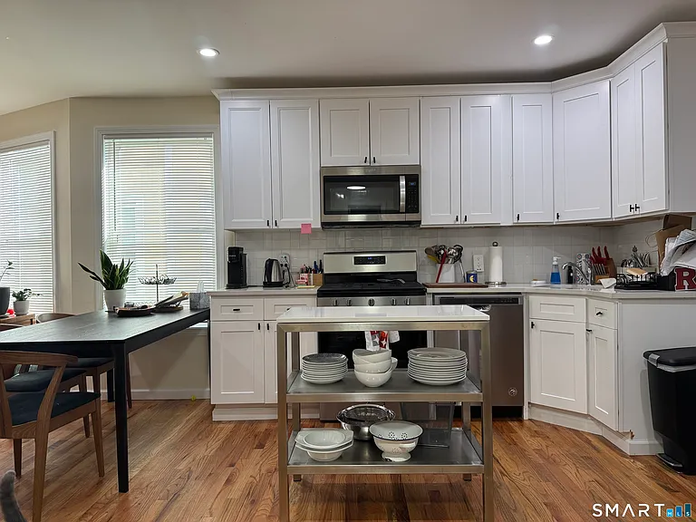 140 Foster St #1 — Photo 2