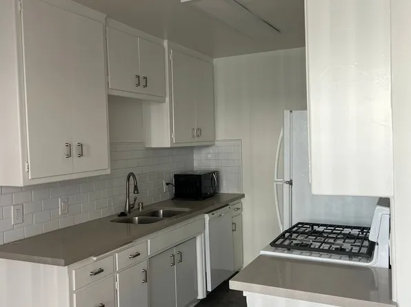 540 San Vicente Blvd